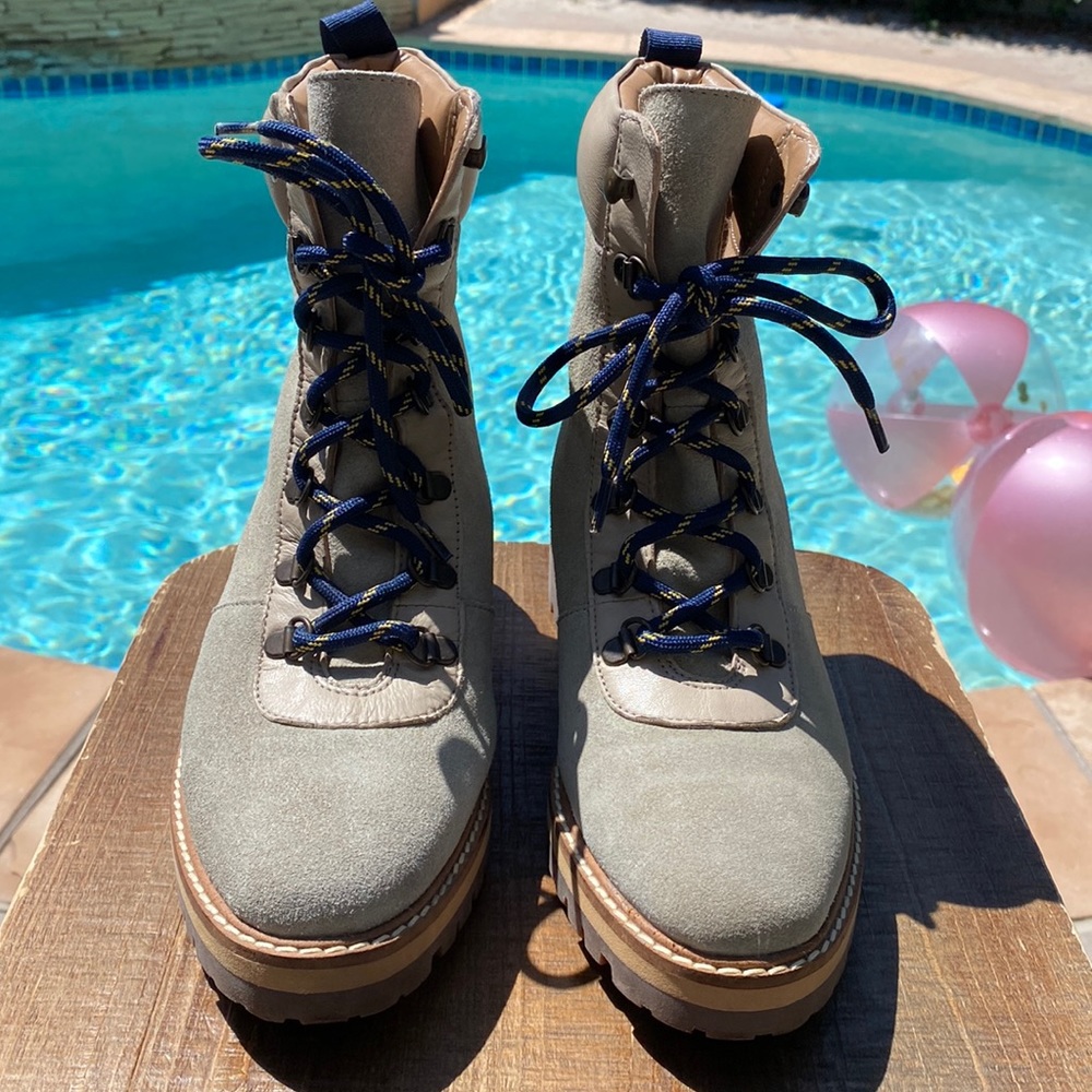 Urban Outfitters Suede and Smooth Leather Hiking Boots.  Women’s size 7.